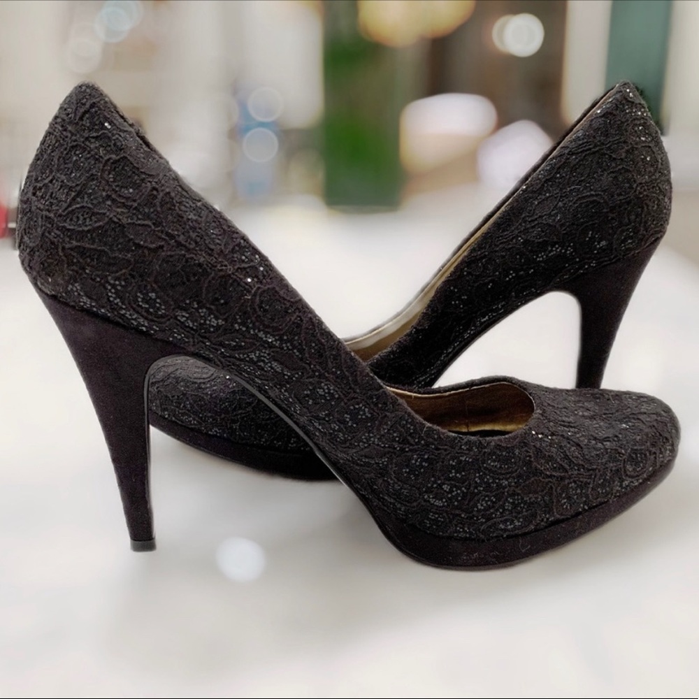 Black lace Heels, Never worn Sz 11